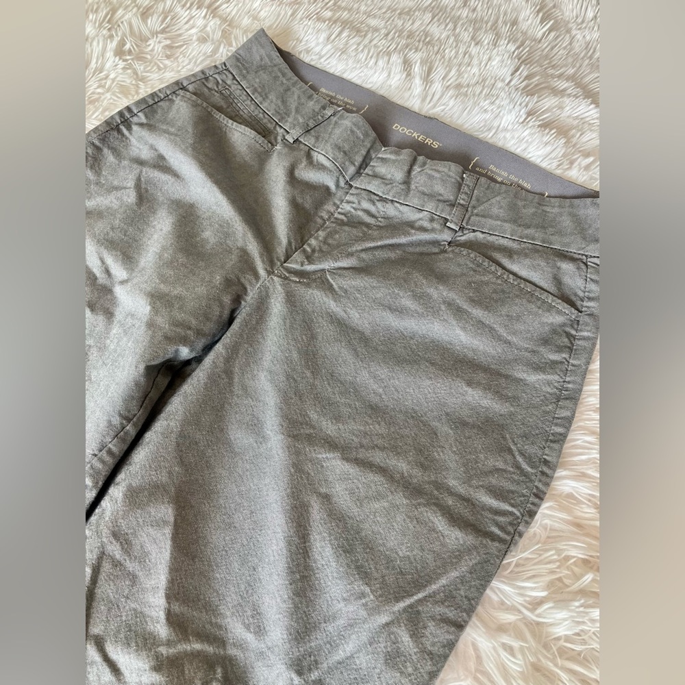 Women’s Gray Slim Straightleg Dockers Size 10